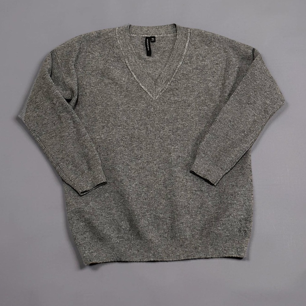 Knot Sisters Heather Gray Ribbed V-Neck Drop Shoulder Sweater XS KSHO17W55